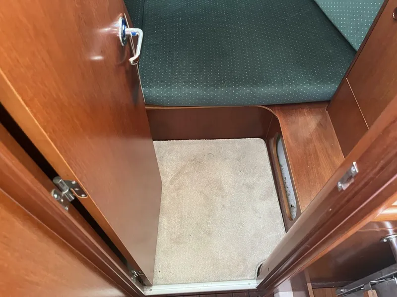 Slide: The Image of Beneteau Oceanis 381 2001 - 47