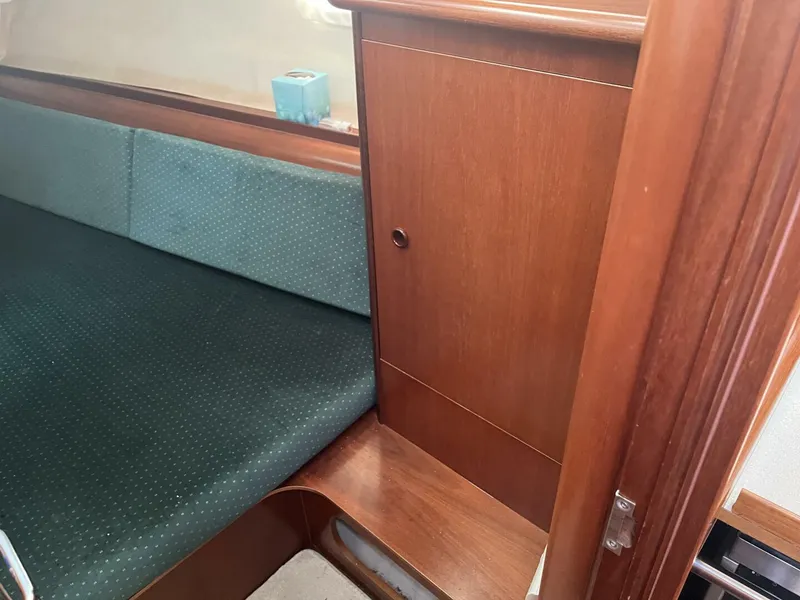 Slide: The Image of Beneteau Oceanis 381 2001 - 48