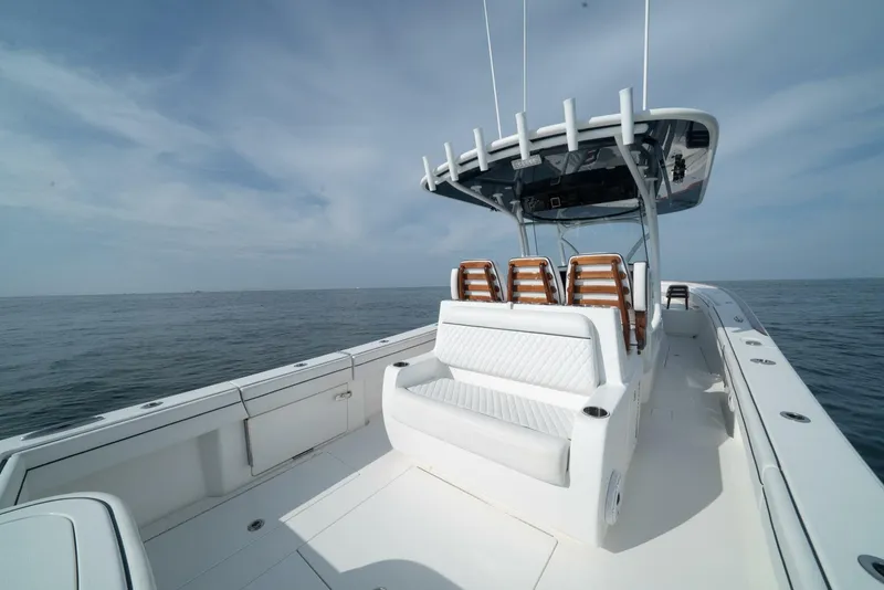 Slide: The Image of Valhalla Boatworks V-37 2022 - 12