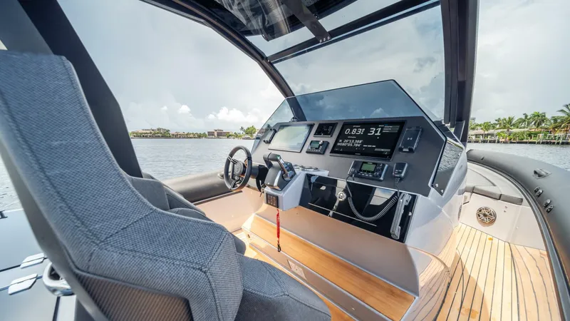 Slide: The Image of Skipper grey 2025 - 6