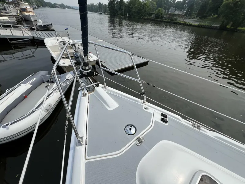 Slide: The Image of Hunter 41 2004 - 60