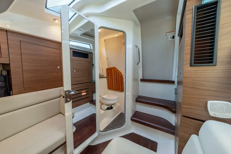 Slide: The Image of Boston Whaler 350 EX Realm 2019 - 34
