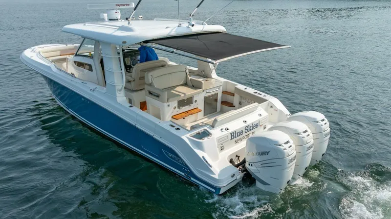 Slide: The Image of Boston Whaler 350 EX Realm 2019 - 37