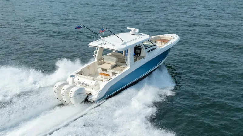 Slide: The Image of Boston Whaler 350 EX Realm 2019 - 39