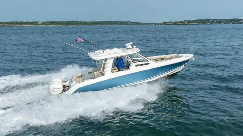 Slide: The Image of Boston Whaler 350 EX Realm 2019 - 41
