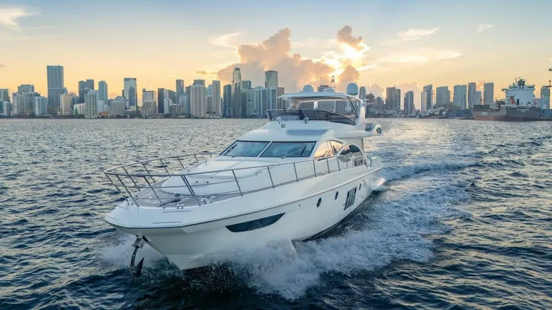 The Image of Azimut Evolution 2012 - 0