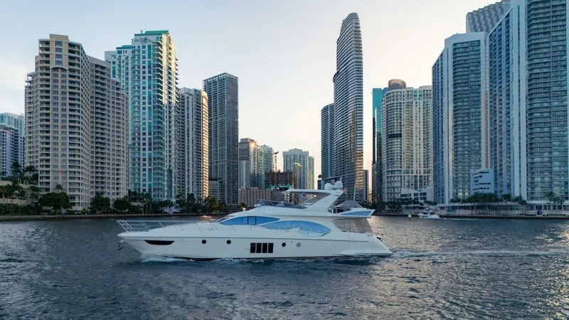 Slide: The Image of Azimut Evolution 2012 - 6