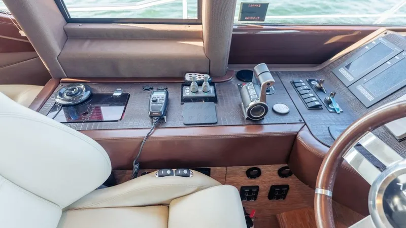 Slide: The Image of Azimut Evolution 2012 - 68