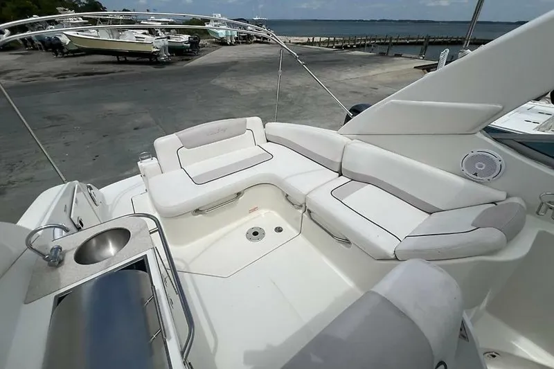 Slide: The Image of Sea Ray 280 Sundancer 2011 - 10