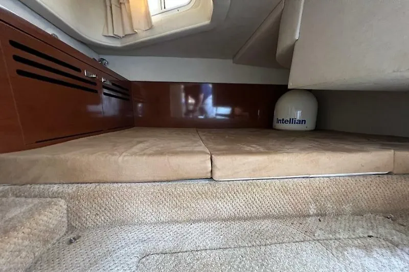 Slide: The Image of Sea Ray 280 Sundancer 2011 - 18