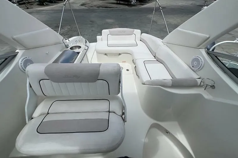 Slide: The Image of Sea Ray 280 Sundancer 2011 - 9