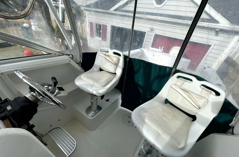 Slide: The Image of Aquasport 250 Explorer 2001 - 29