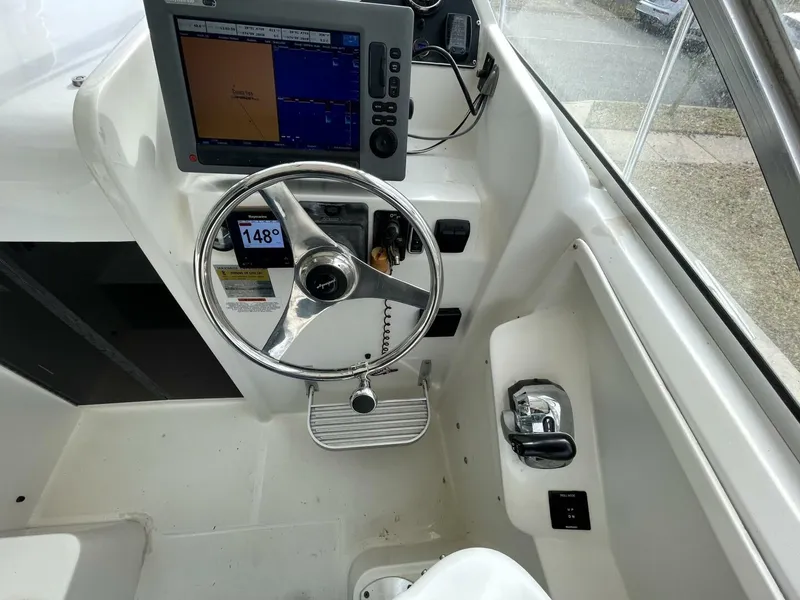 Slide: The Image of Aquasport 250 Explorer 2001 - 44