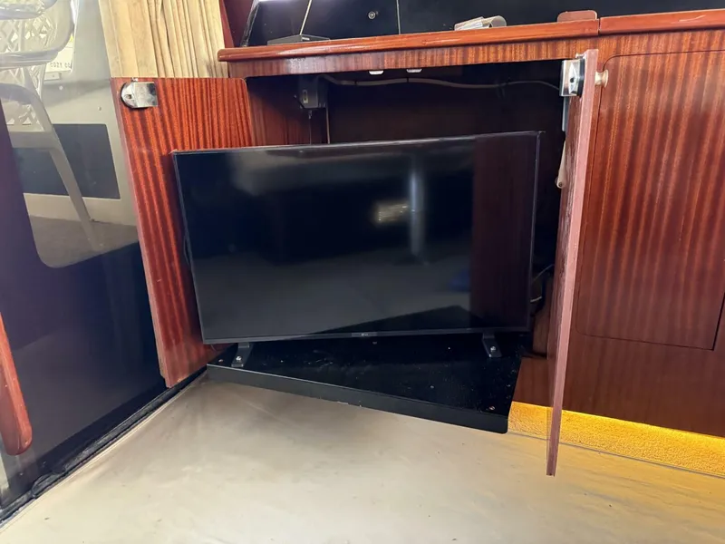 Slide: The Image of Custom 38 Custom 1984 - 15