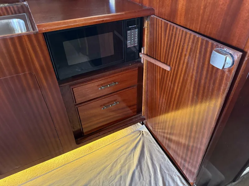 Slide: The Image of Custom 38 Custom 1984 - 16