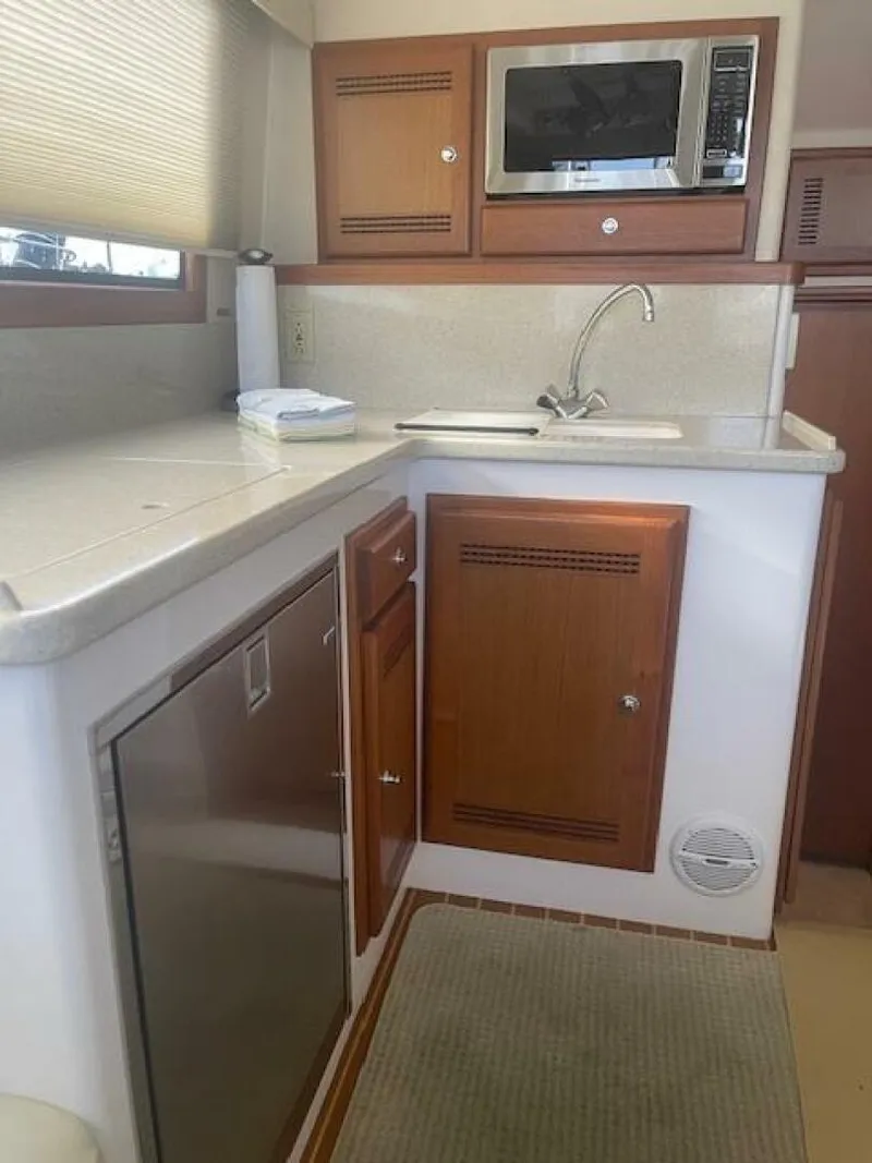 Slide: The Image of Cabo 35 Flybridge Sportfish 2006 - 18