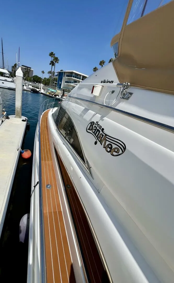 Slide: The Image of Viking 52 Flybridge 2000 - 18