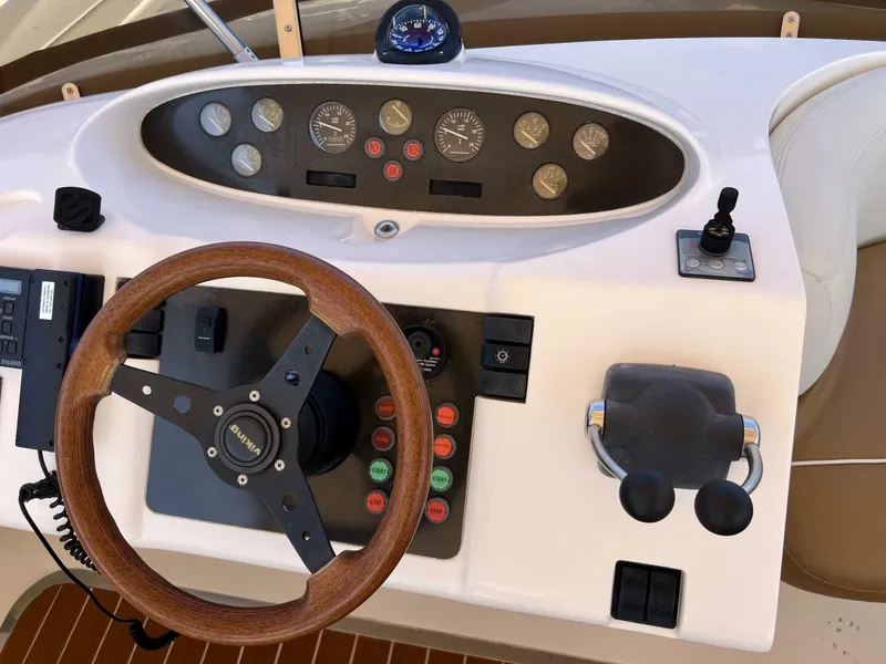 Slide: The Image of Viking 52 Flybridge 2000 - 39