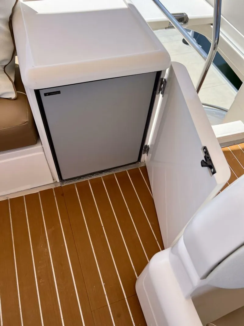 Slide: The Image of Viking 52 Flybridge 2000 - 41