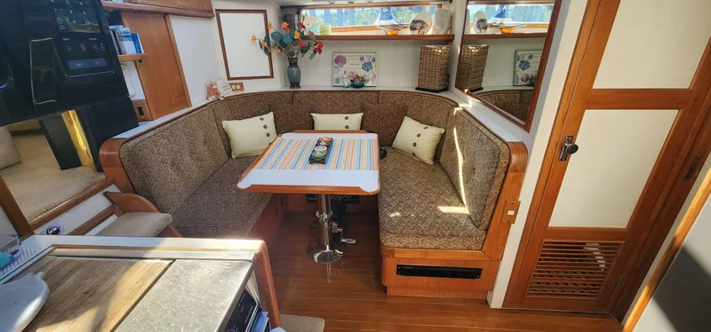 Slide: The Image of Vantare 44 Aft Cabin 1988 - 15