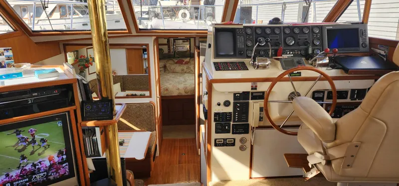 Slide: The Image of Vantare 44 Aft Cabin 1988 - 9