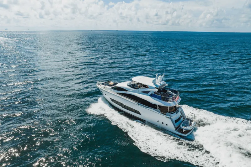 The Image of Sunseeker 86 2019 - 0