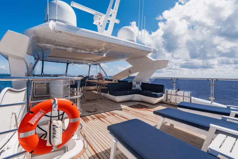 Slide: The Image of Sunseeker 86 2019 - 12