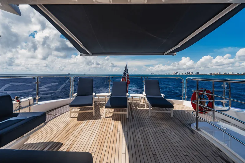 Slide: The Image of Sunseeker 86 2019 - 20