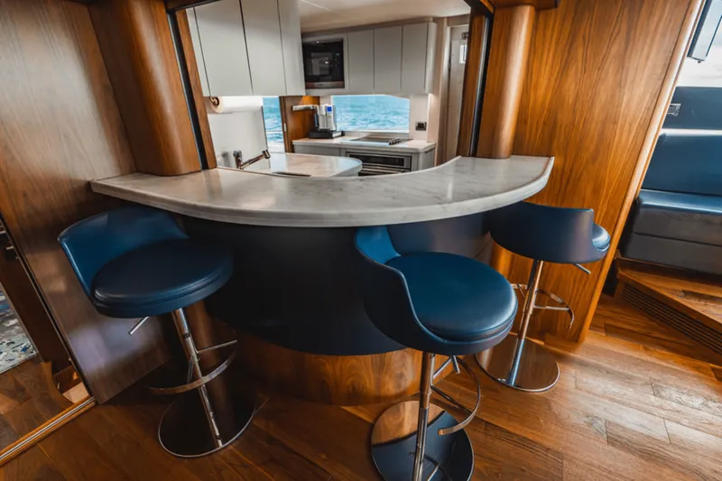 Slide: The Image of Sunseeker 86 2019 - 31