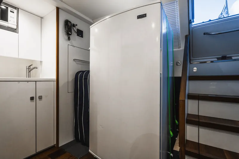 Slide: The Image of Sunseeker 86 2019 - 52