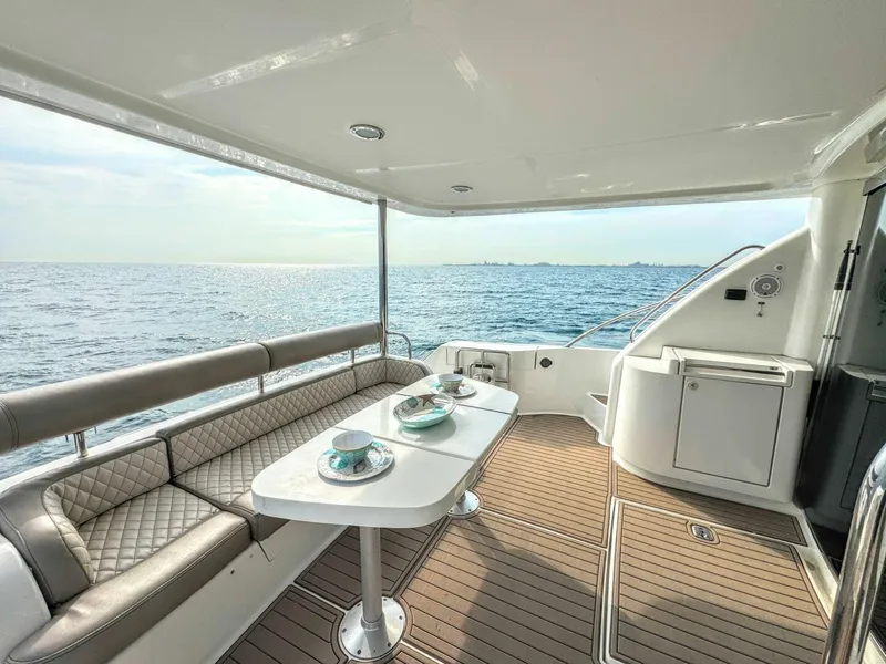 Slide: The Image of Neptunus 62 Flybridge 2005 - 16
