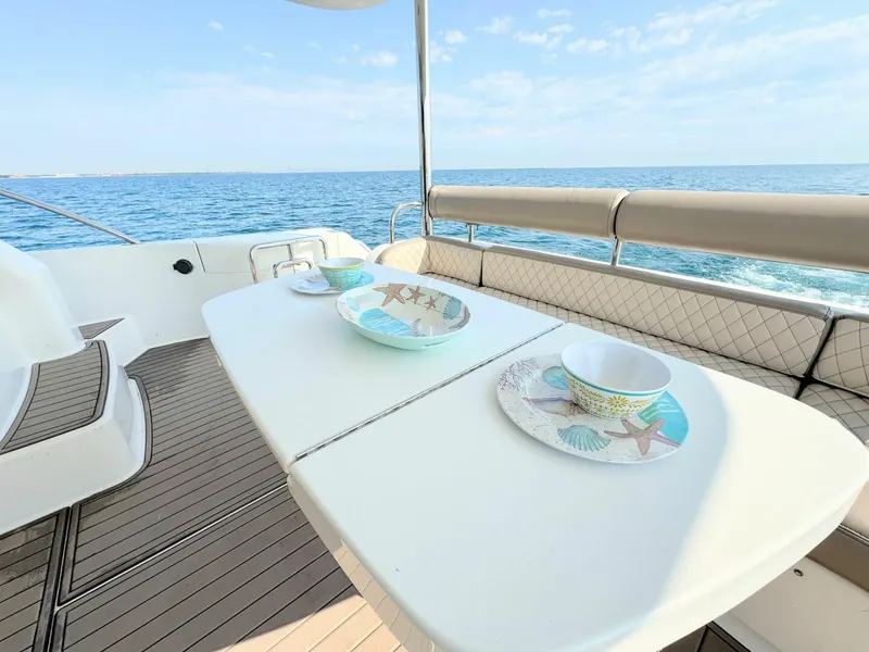Slide: The Image of Neptunus 62 Flybridge 2005 - 19