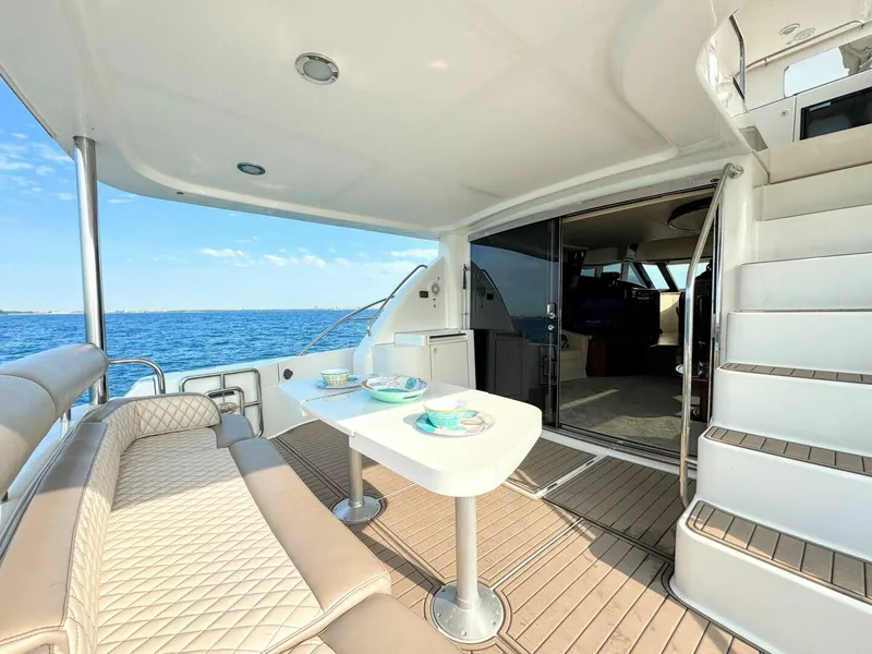 Slide: The Image of Neptunus 62 Flybridge 2005 - 20