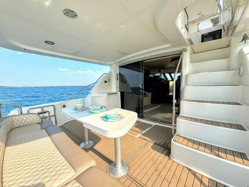 Slide: The Image of Neptunus 62 Flybridge 2005 - 21