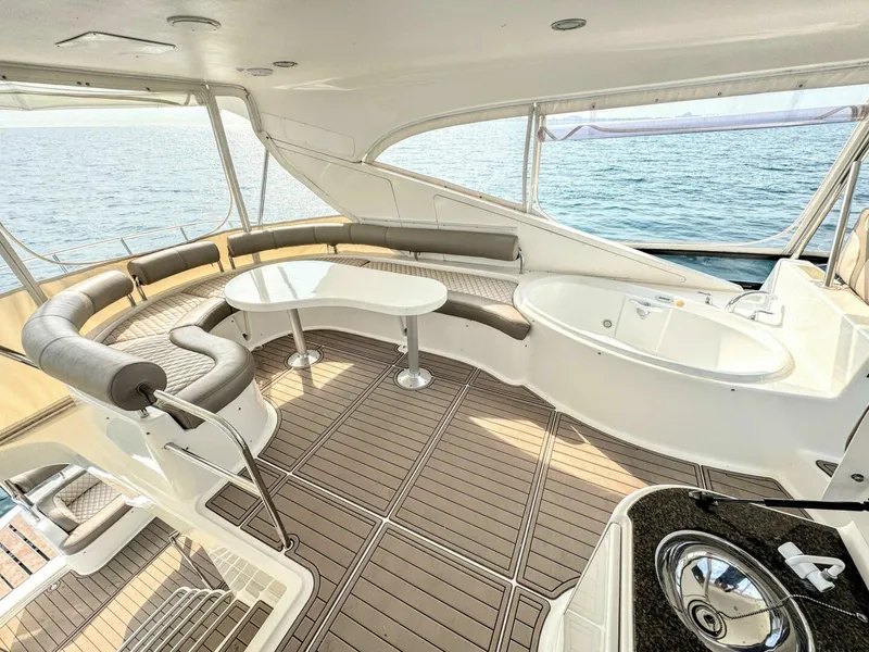 Slide: The Image of Neptunus 62 Flybridge 2005 - 25