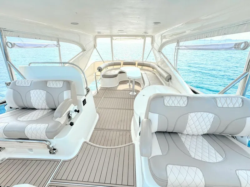 Slide: The Image of Neptunus 62 Flybridge 2005 - 28