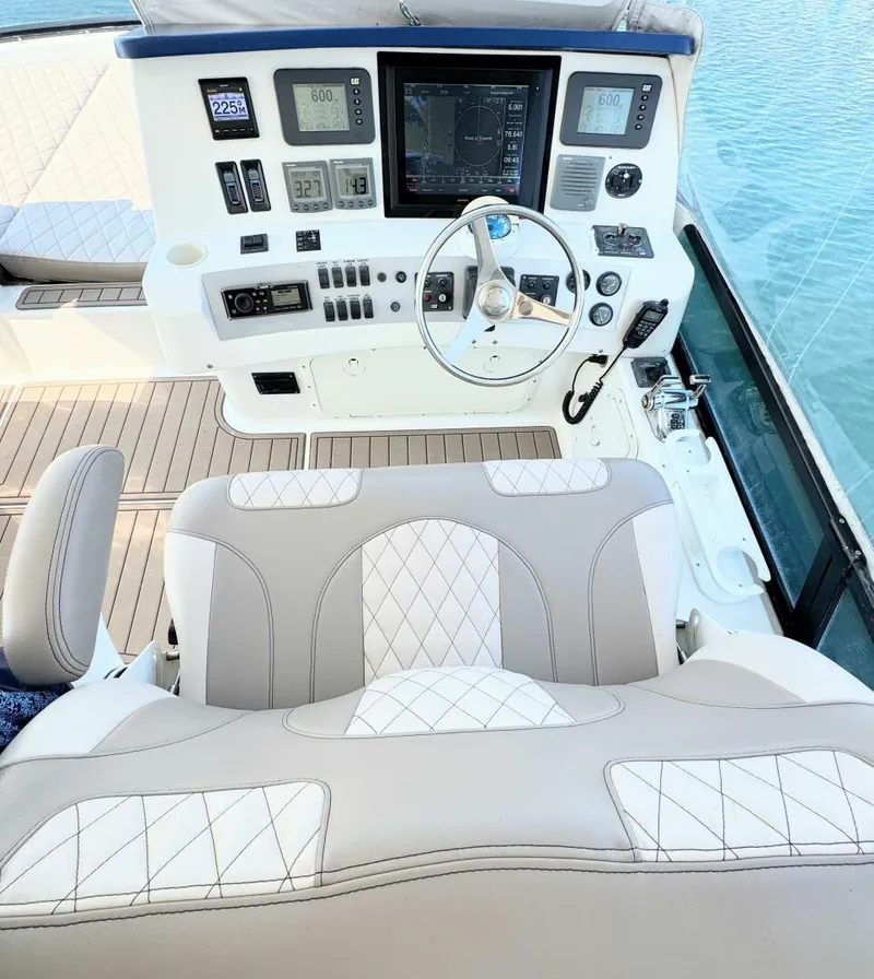 Slide: The Image of Neptunus 62 Flybridge 2005 - 29