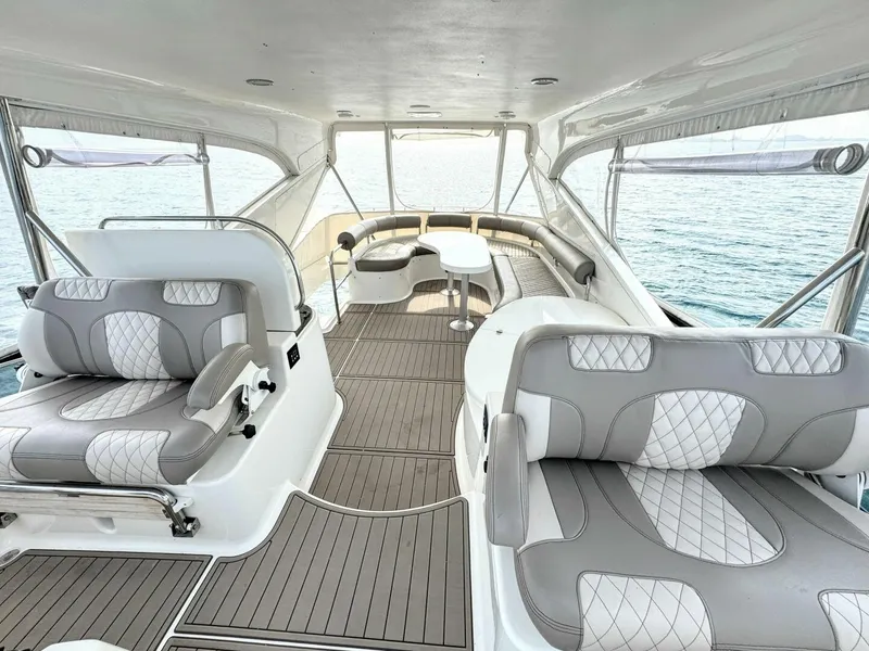 Slide: The Image of Neptunus 62 Flybridge 2005 - 30