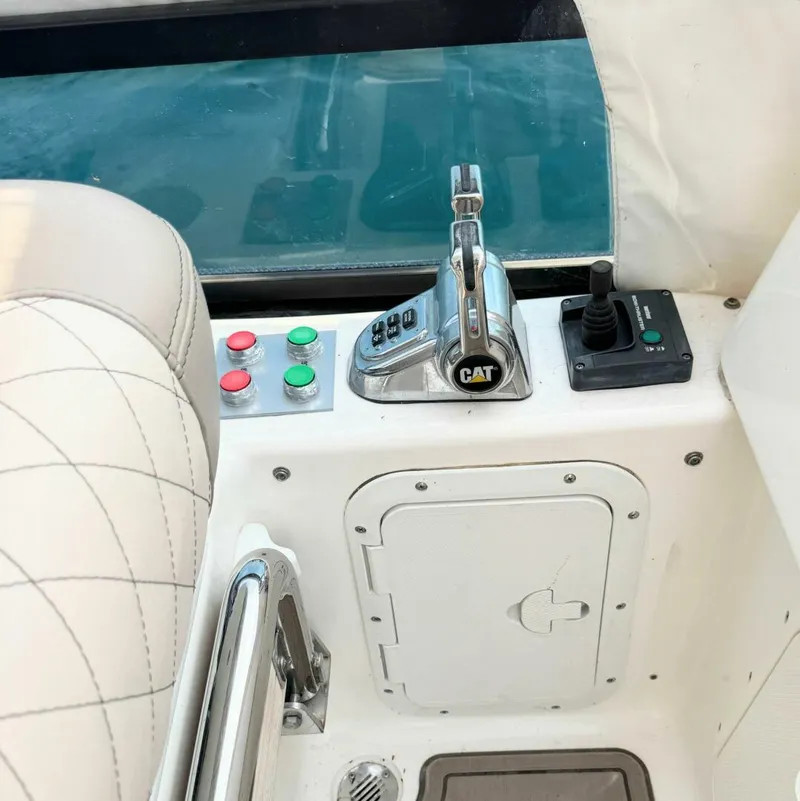 Slide: The Image of Neptunus 62 Flybridge 2005 - 31
