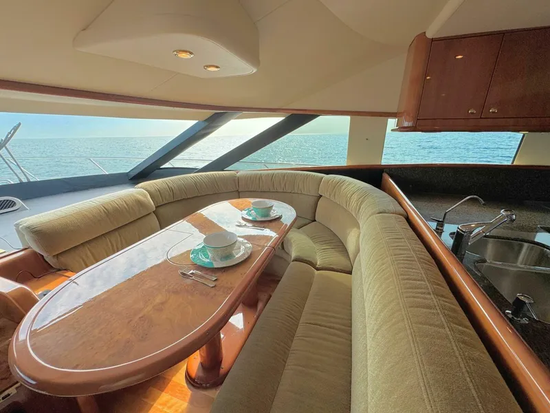 Slide: The Image of Neptunus 62 Flybridge 2005 - 40