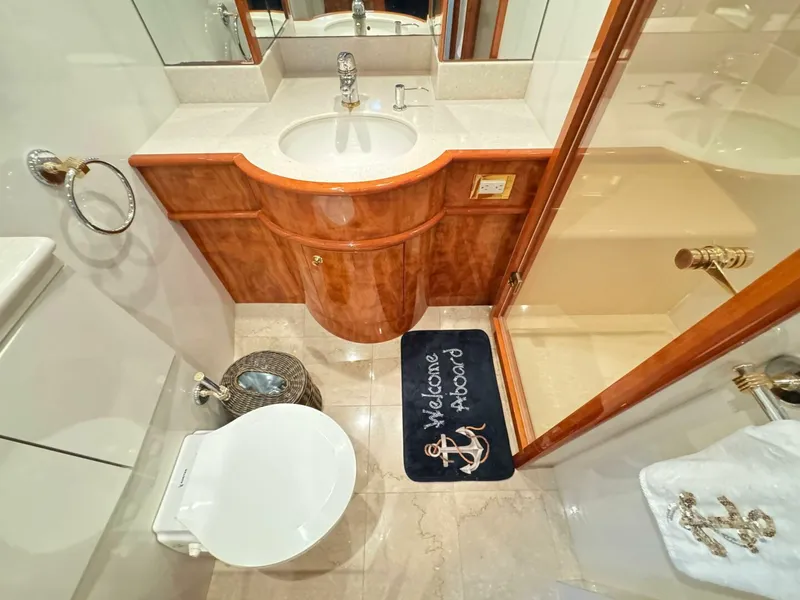 Slide: The Image of Neptunus 62 Flybridge 2005 - 47