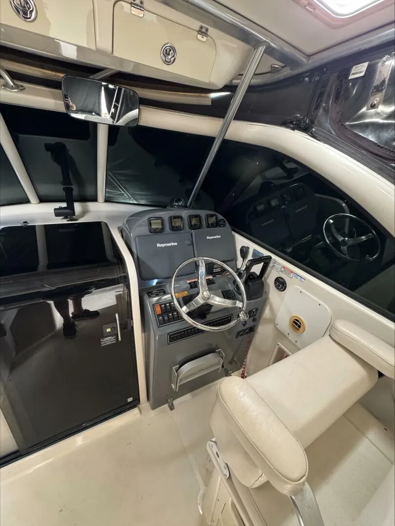 Slide: The Image of Pursuit 335 Offshore 2007 - 15