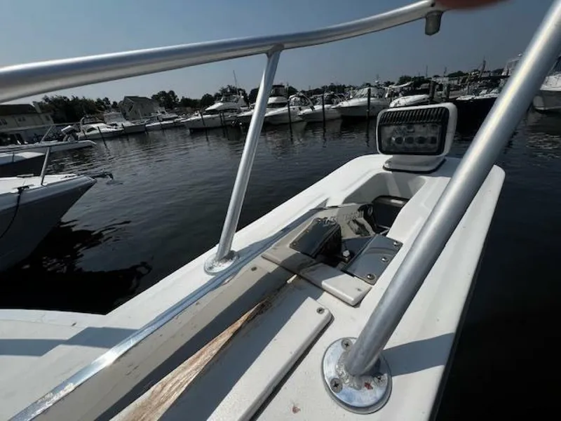 Slide: The Image of Mainship 390 2000 - 12