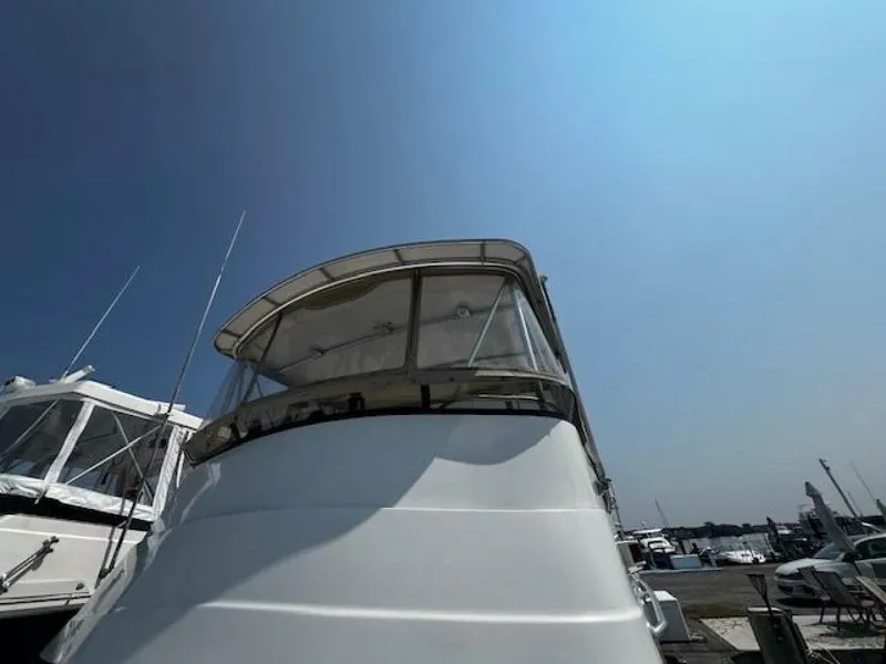 Slide: The Image of Mainship 390 2000 - 16