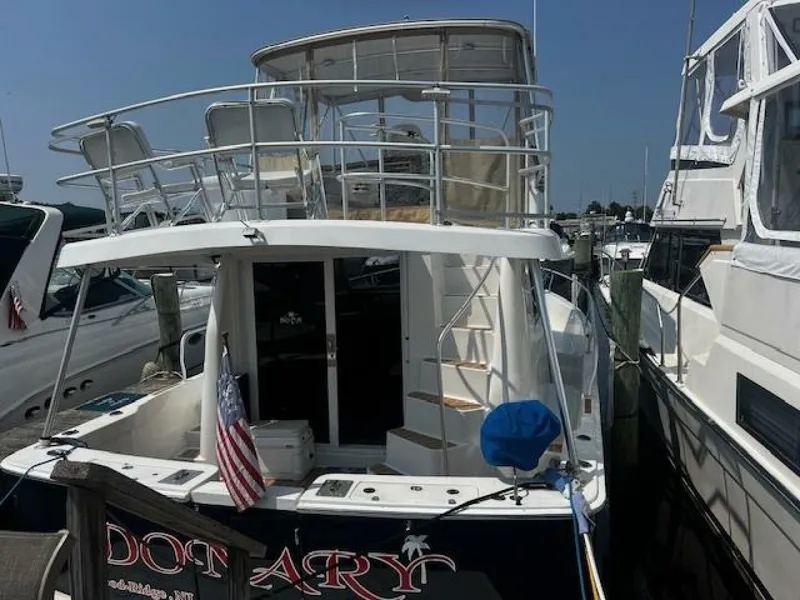 Slide: The Image of Mainship 390 2000 - 2