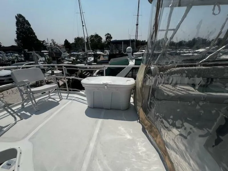 Slide: The Image of Mainship 390 2000 - 46