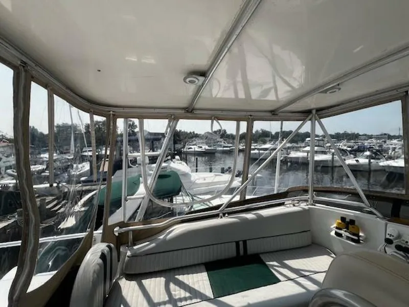 Slide: The Image of Mainship 390 2000 - 47
