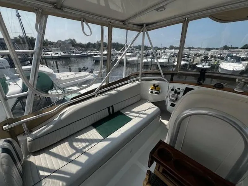 Slide: The Image of Mainship 390 2000 - 48