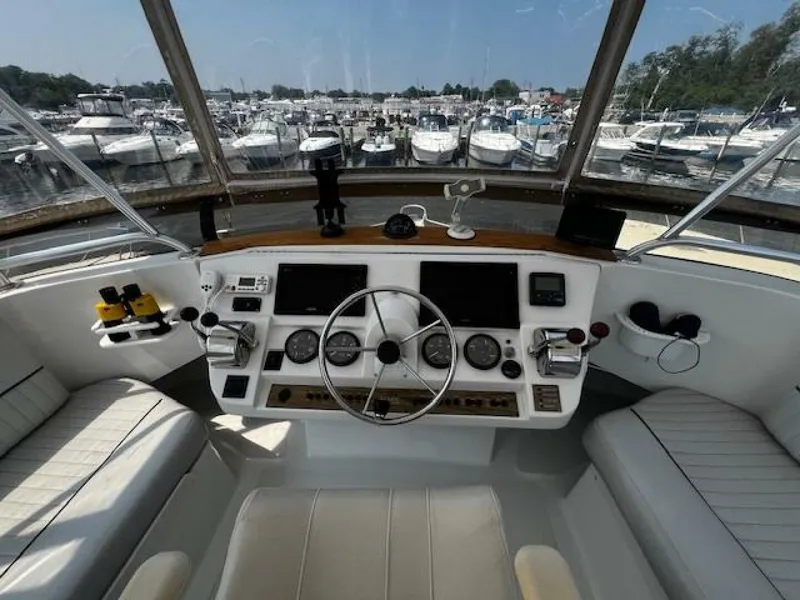 Slide: The Image of Mainship 390 2000 - 50
