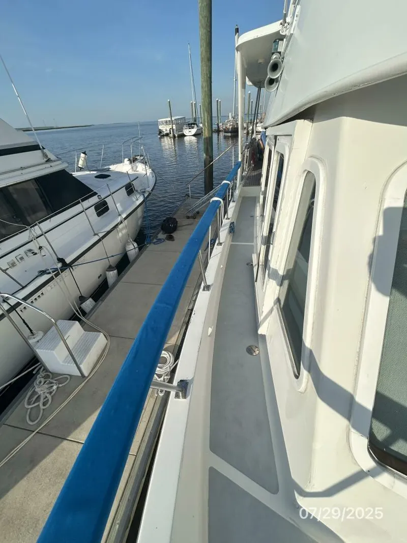 Slide: The Image of DeFever Offshore Cruiser 1989 - 12